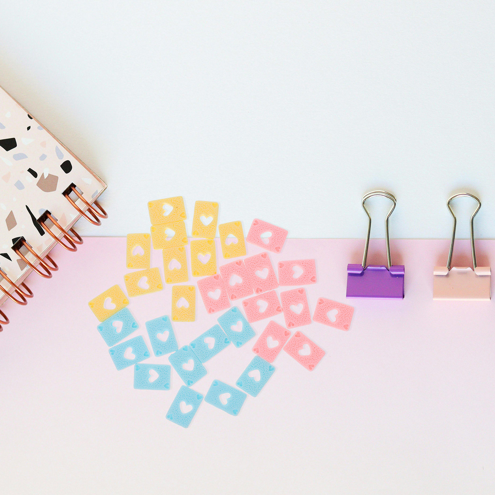 30 pezzi di ciondoli in resina - Craft Embellishments recensione e prezzo